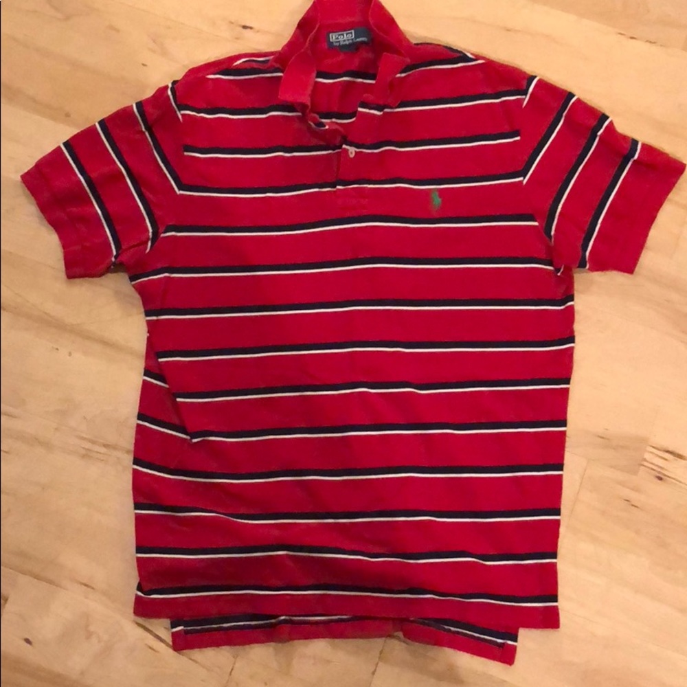 Polo collared